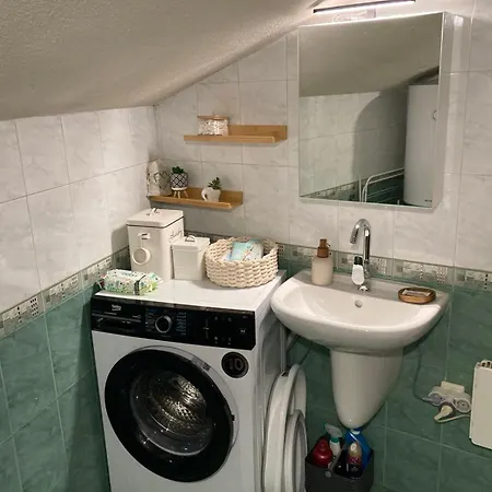 студио за гости петрови アパート