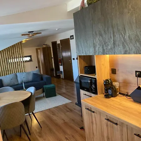 студио за гости петрови アパート